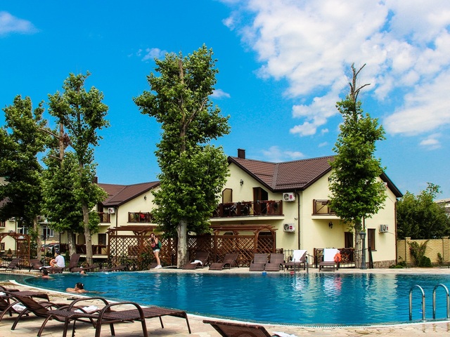 фото отеля Платан Резорт (Platan Rezort) изображение №1