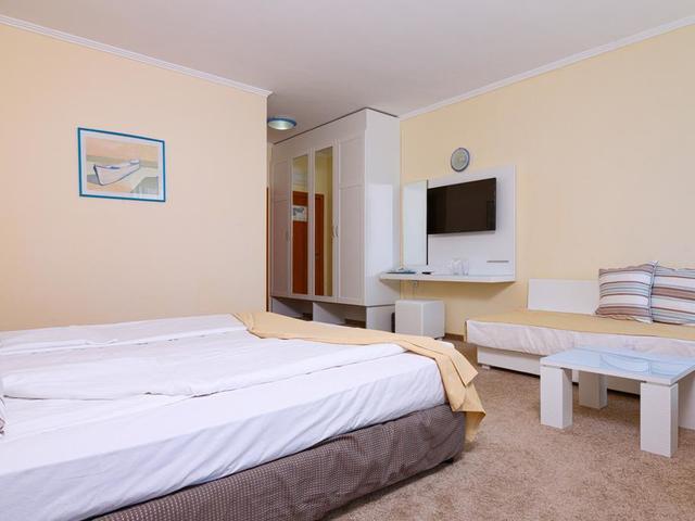 фото отеля Perla Beach I & II (Перла Бич I и II) изображение №13