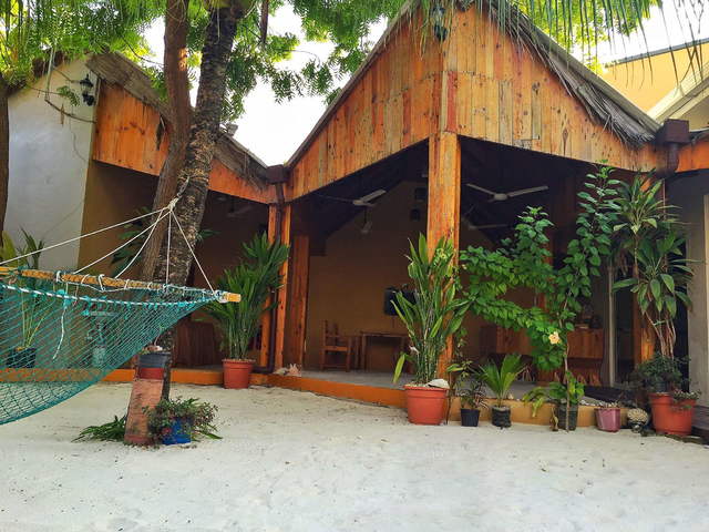 фото Holiday Lodge Maldives изображение №2