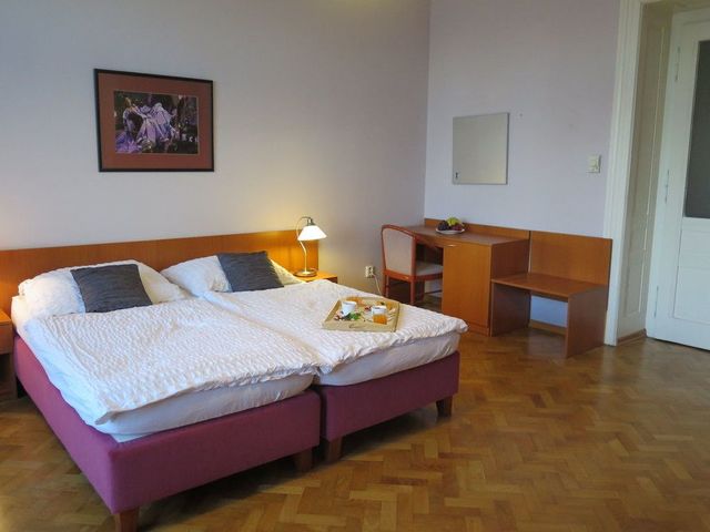 фото Green Oasis Wenceslas Square Apartment (ex. Green Oasis Apartments) изображение №22