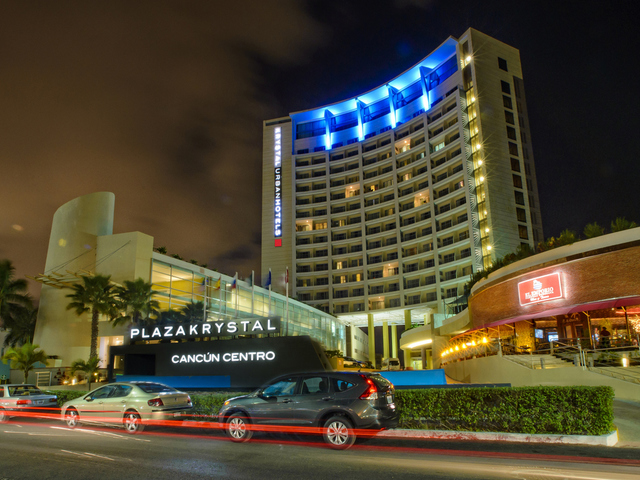 фото отеля Krystal Urban Cancun (ex. B2b Malecon Plaza Hotel & Convention Center) изображение №21