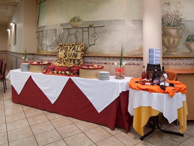 фотографии отеля H TOP Royal Sun Suites (ex. H TOP Santa Susanna) изображение №23