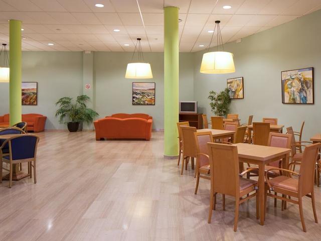 фото отеля H TOP Royal Sun Suites (ex. H TOP Santa Susanna) изображение №21