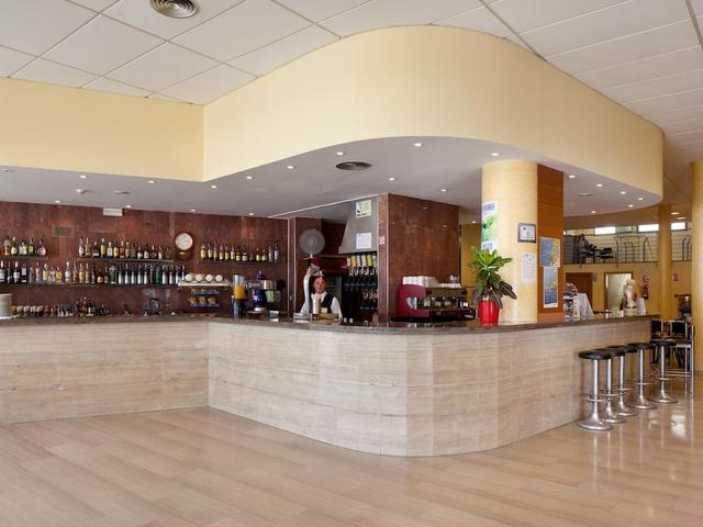 фотографии отеля H TOP Royal Sun Suites (ex. H TOP Santa Susanna) изображение №19