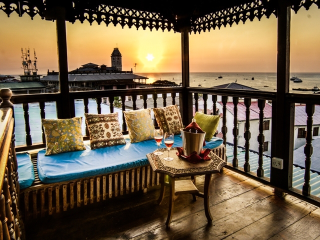 фото Emerson on Hurumzi (ex. 236 Hurumzi) изображение №22