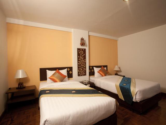фото отеля Buaraya Hotel Chiangmai изображение №1