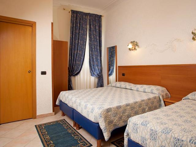 фотографии отеля Hotel Grifo изображение №7