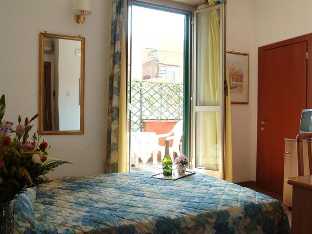 фото отеля  Hotel Tirreno изображение №21