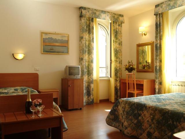 фотографии  Hotel Tirreno изображение №12