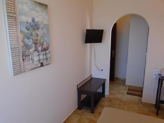 фотографии отеля Triton Rooms изображение №23