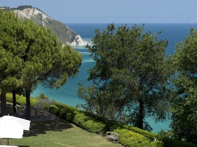 фотографии отеля Hotel Emilia изображение №31