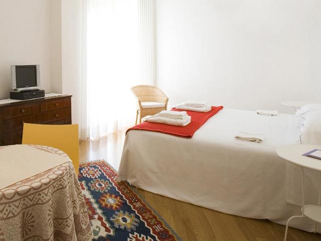фотографии Hotel Emilia изображение №4