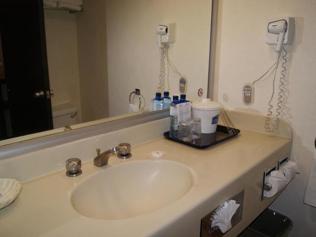 фотографии отеля Howard Johnson Plaza Hotel Las Torres изображение №23