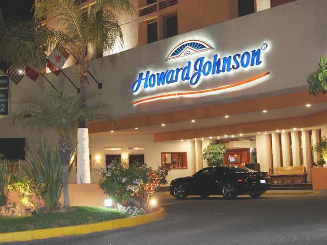 фотографии отеля Howard Johnson Plaza Hotel Las Torres изображение №15
