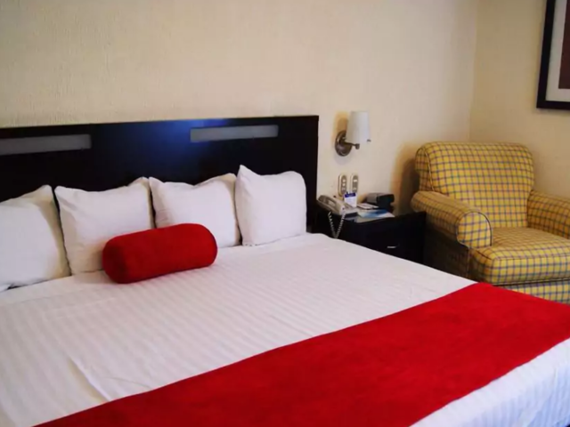 фото Howard Johnson Plaza Hotel Las Torres изображение №10