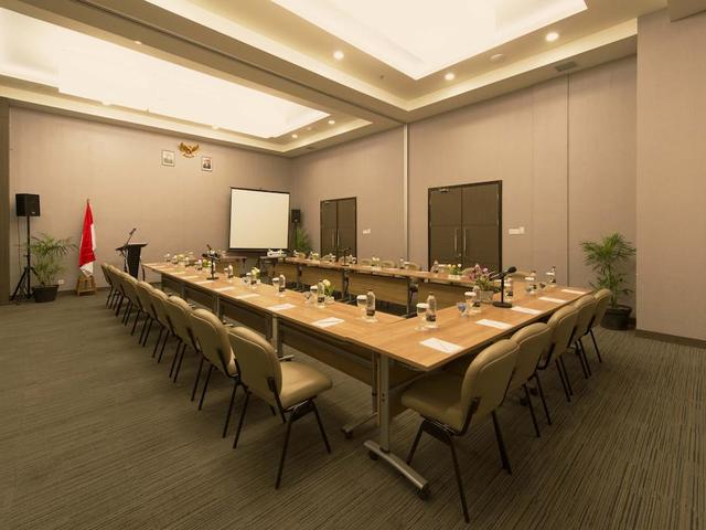 фотографии отеля Pranaya Suites изображение №23