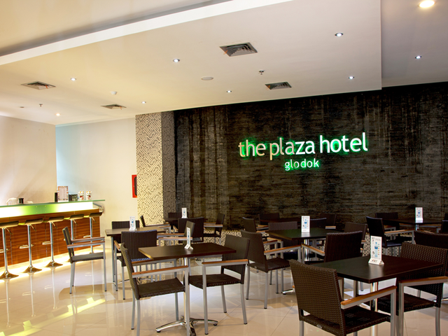 фотографии The Plaza Hotel Glodok изображение №8