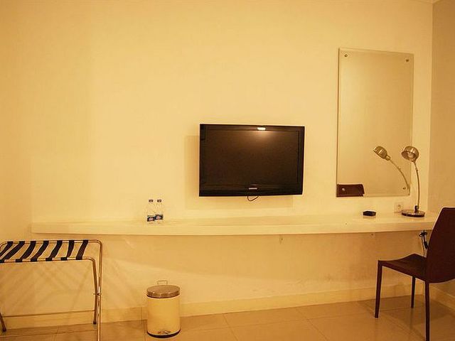 фотографии отеля The Plaza Hotel Glodok изображение №7