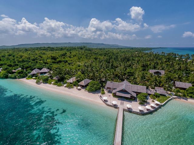 фото отеля Wakatobi Dive Resort изображение №1