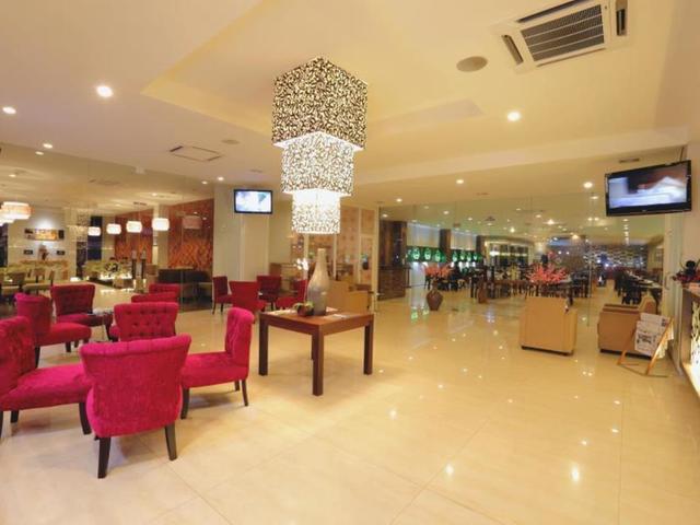 фото отеля Lombok Plaza Hotel & Convention изображение №17