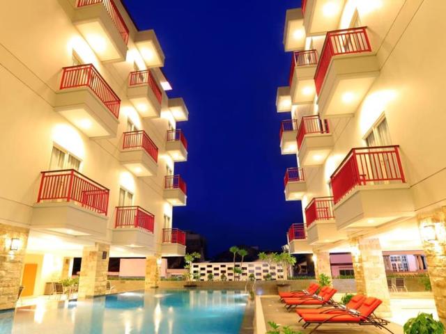 фото отеля Lombok Plaza Hotel & Convention изображение №1