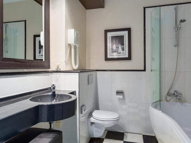 фото отеля NH Waalwijk изображение №17