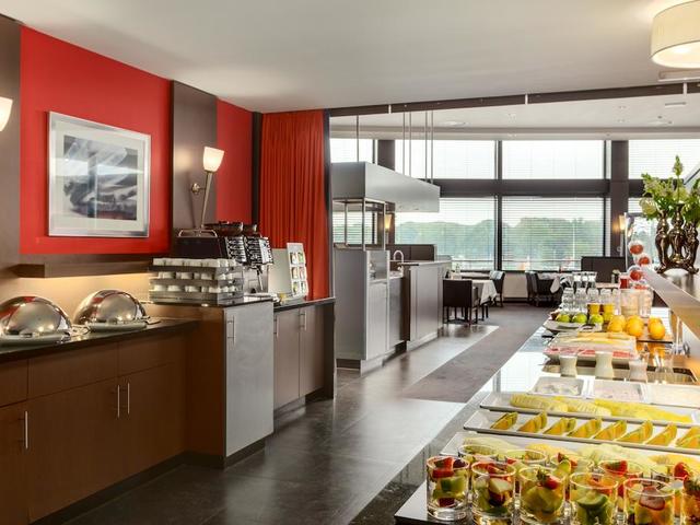 фото отеля NH Waalwijk изображение №13