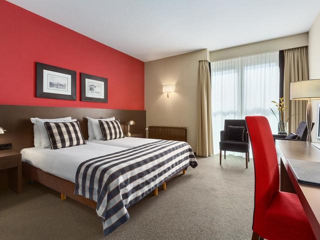 фото NH Waalwijk изображение №6