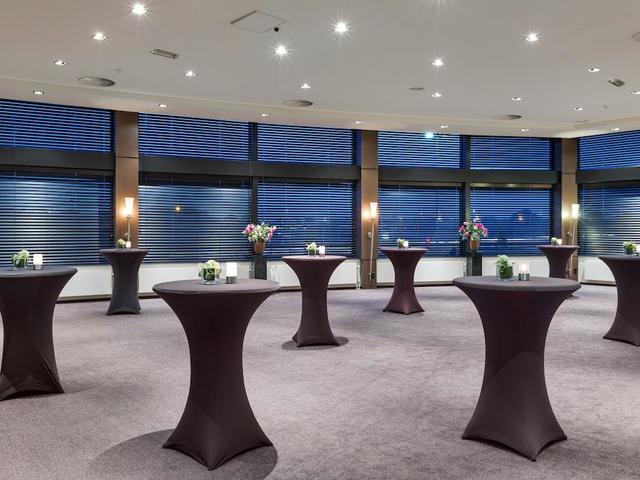 фото NH Waalwijk изображение №2