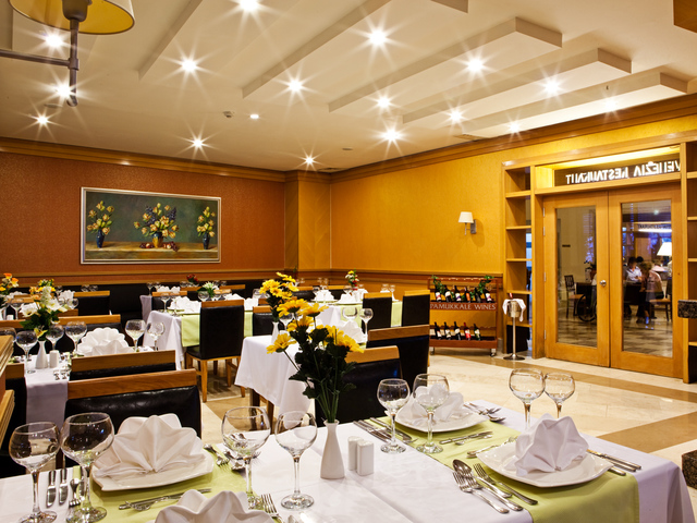 фото Crystal Admiral Resort Suite & Spa (ex. Ardisia Deluxe Resort) изображение №6
