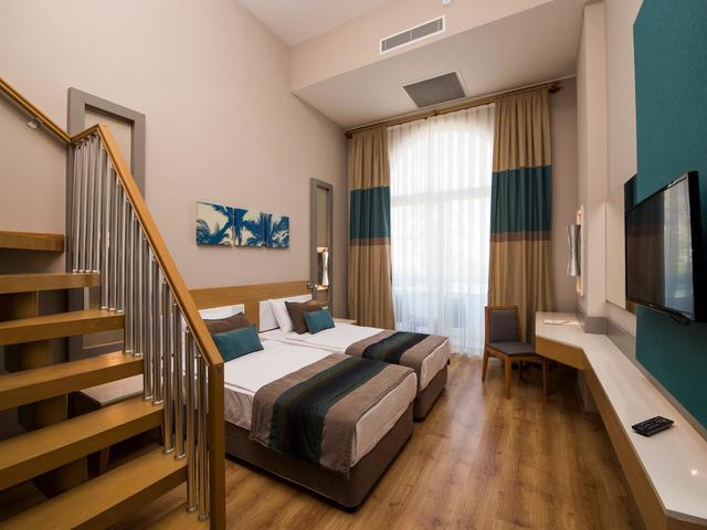 фото Palm World Resort & Spa изображение №34