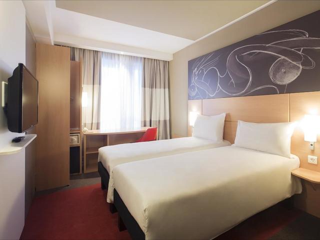 фото отеля Ibis Yerevan Center изображение №5