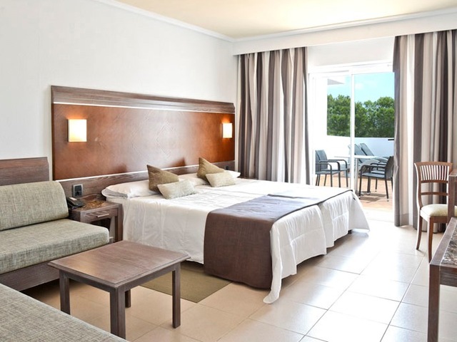 фотографии Beach Club Font de Sa Cala изображение №28