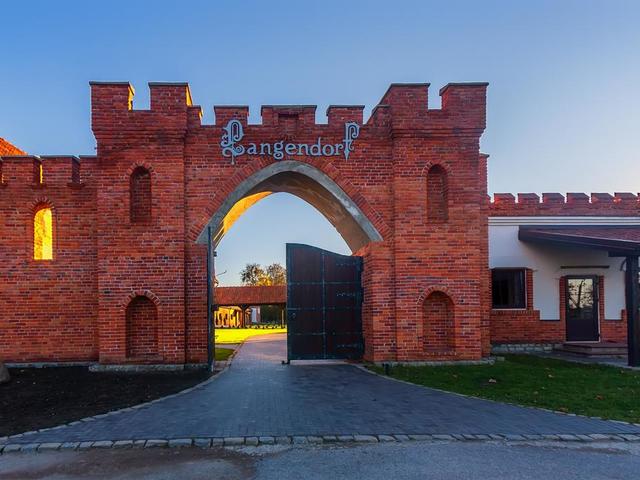 фото Замковое Имение Лангендорф (Zamkovoye Imeniye Langendorf) изображение №46