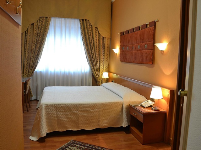 фото Gardenia Hotel изображение №2