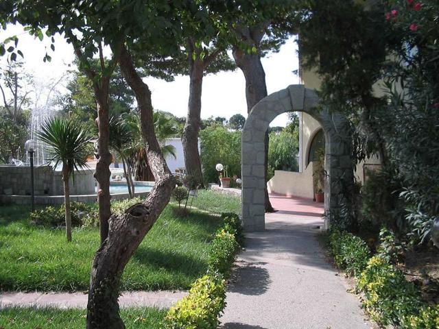 фото Albergo Villa Hibiscus изображение №10