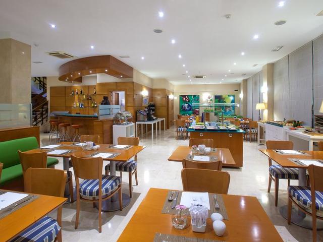 фото NH San Pedro изображение №22