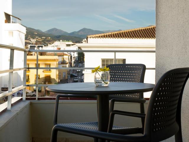 фото отеля NH San Pedro изображение №17