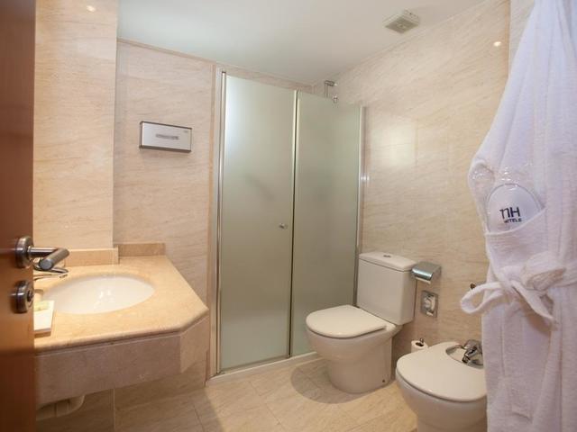 фотографии отеля NH San Pedro изображение №3