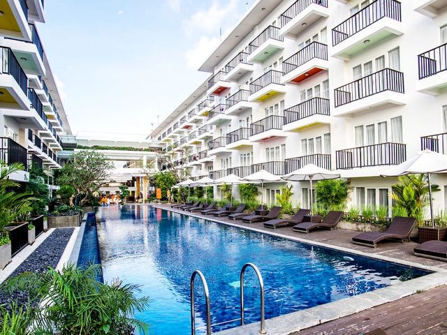 фотографии отеля The Jimbaran View (ех. HARRIS Hotel Bukit Jimbaran) изображение №3