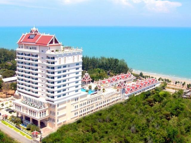 Grand Pacific Sovereign Resort & Spa