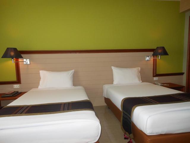 фотографии отеля Long Beach Cha-Am Hotel изображение №71