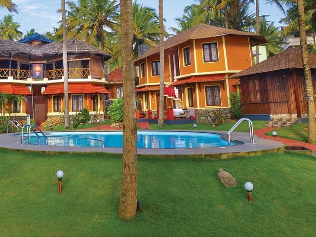 фотографии Krishnatheeram Ayur Holy Beach Resorts изображение №12