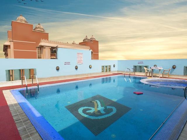 фотографии отеля Ramee Guestline Hotel Dadar изображение №7