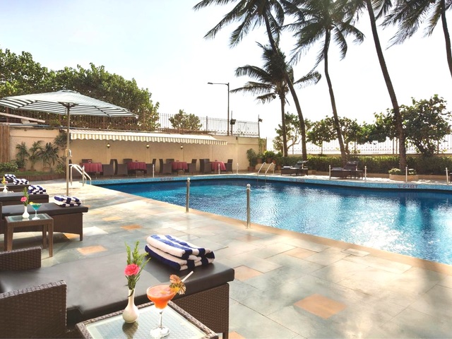 фото отеля Ramada Plaza Palm Grove изображение №1