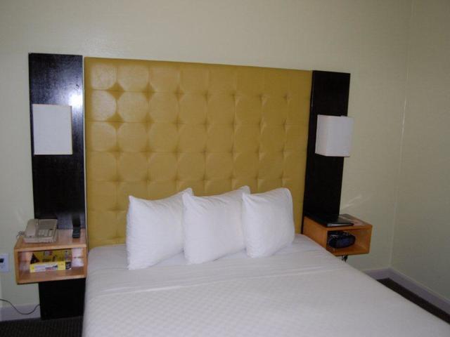 фотографии отеля Astor on the Park изображение №23