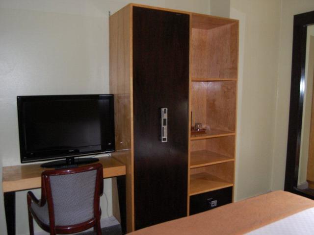 фото отеля Astor on the Park изображение №21