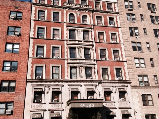 фото отеля Astor on the Park изображение №1