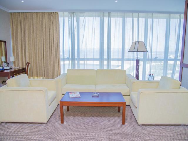 фото отеля Golden Coast изображение №17