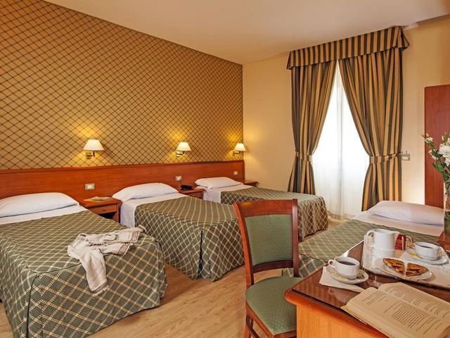 фотографии Colosseum Hotel изображение №36